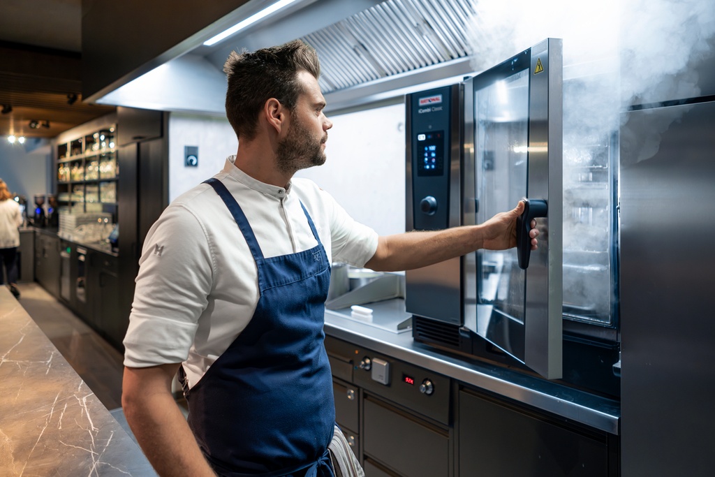 FOUR MIXTE RATIONAL ELECTRIQUE 20 NIVEAUX GN1/1 AVEC CHARIOT